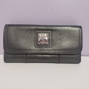 Tignanello Gray Silver Genuine Leather Wallet 7"×4" Women's Accessories